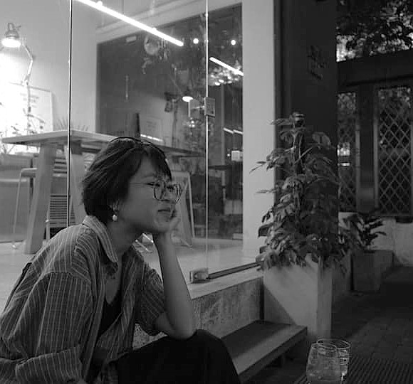 A black and white photo of ngan, taken by Nguyen Nhat Anh